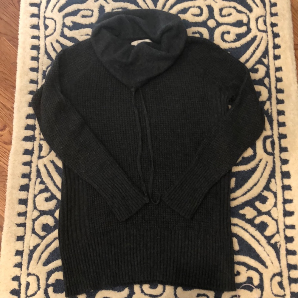 LOFT soft cowl neck sweater legging friendly!